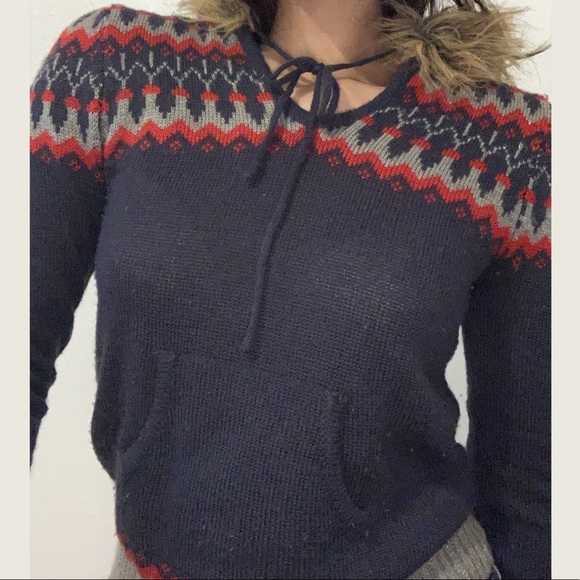 Sweater - Picture 4 of 7